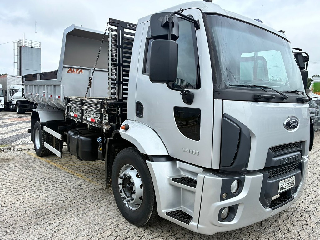 Caminhão FORD CARGO 1419 Caçamba Basculante ANO 2018 de Vieira Caminhões no Paraná