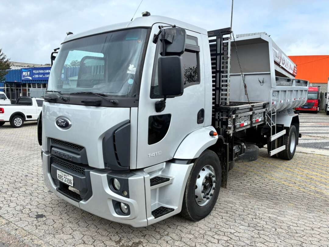 Caminhão FORD CARGO 1419 Caçamba Basculante ANO 2018 de Vieira Caminhões no Paraná