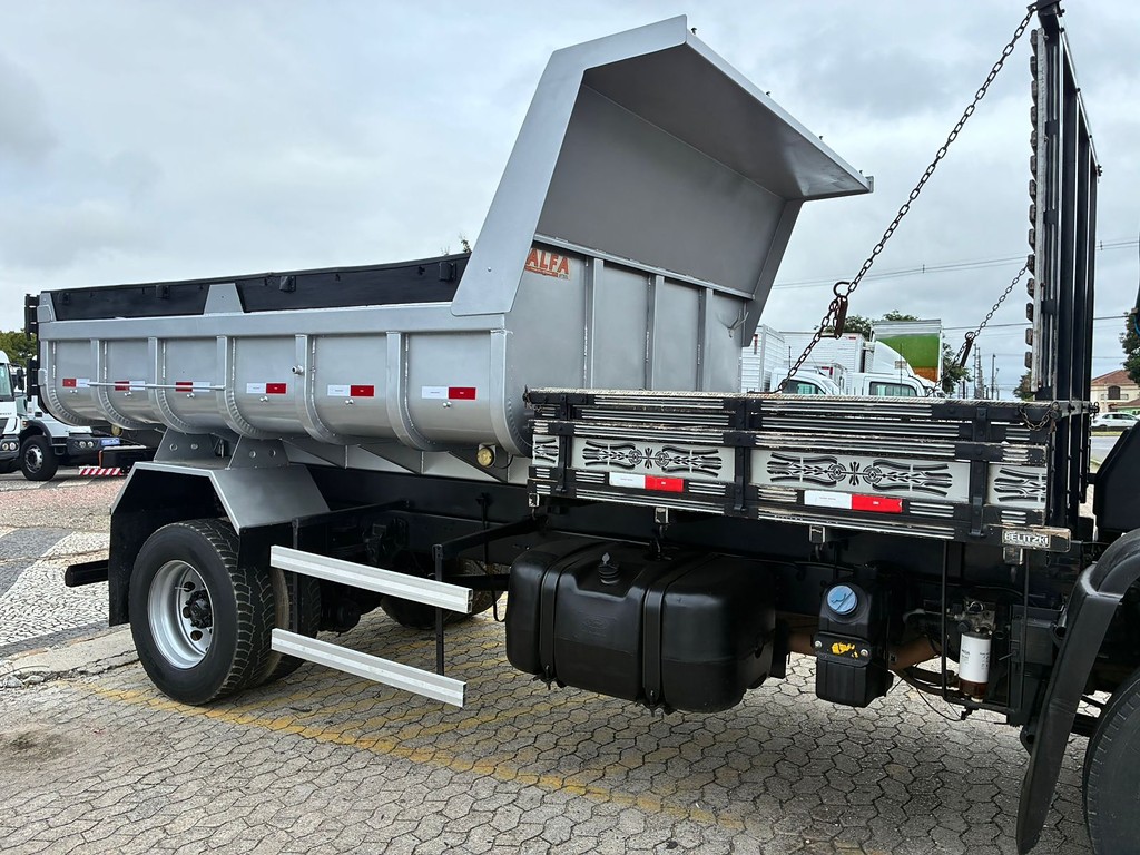 Caminhão FORD CARGO 1419 Caçamba Basculante ANO 2018 de Vieira Caminhões no Paraná