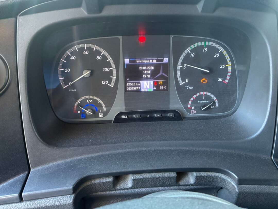 Caminhão MERCEDES BENZ MB 2430 Roll on off ANO 2018 de Vieira Caminhões no Paraná