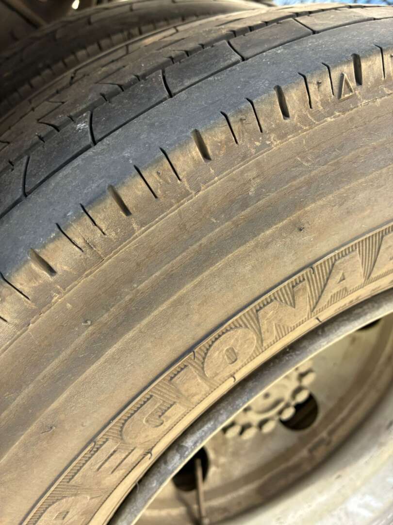 Caminhão VOLKSWAGEN VW 8120 Carroceria ANO 2007 de Vieira Caminhões no Paraná