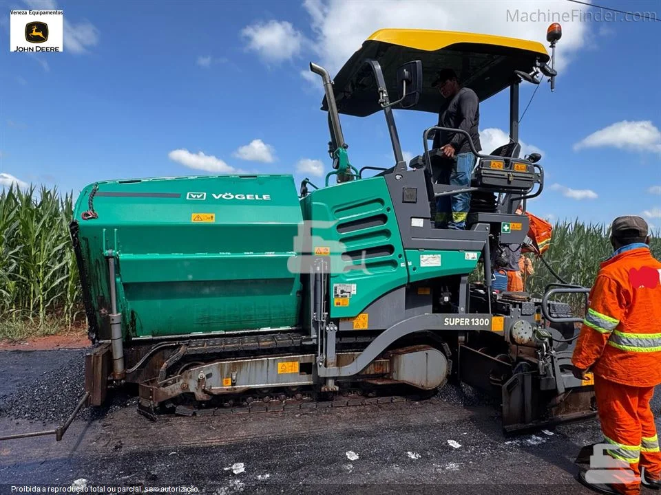 VIBROACABADORA VOGELE SUPER 1300-2 ANO 2024 de Veneza Equipamentos no Paraná