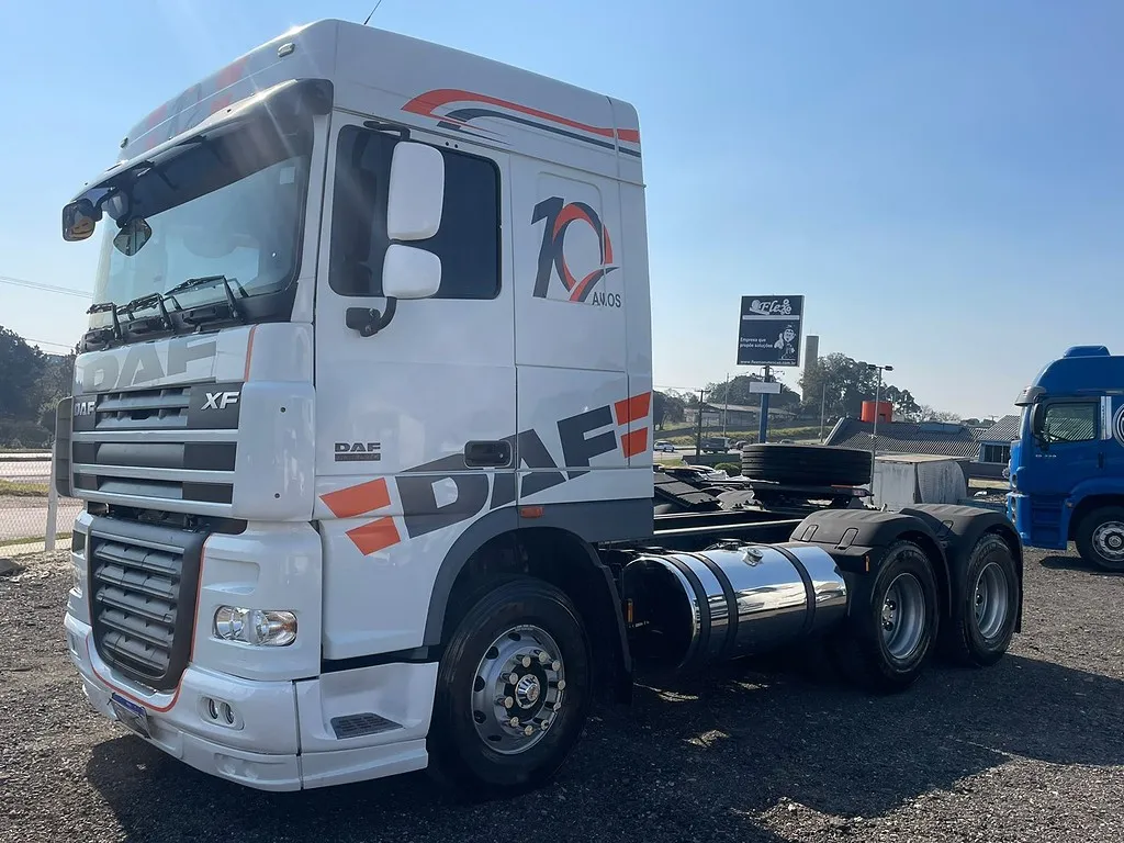 Caminhão DAF XF105 510 Cavalo Mecânico ANO 2018 de Geração Caminhões e Carretas no Paraná