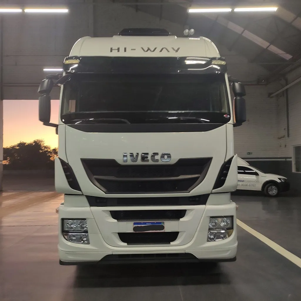 Caminhão IVECO HI WAY 440 Cavalo Mecânico ANO 2018 de Geração Caminhões e Carretas no Paraná