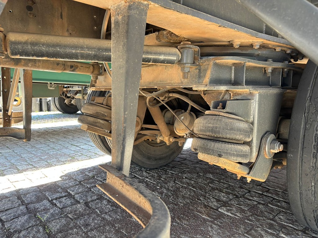 Carreta SEMI-REBOQUE CARGA SECA Randon ANO 2012 1+1+1 Vanderleia de Geração Caminhões e Carretas no Paraná