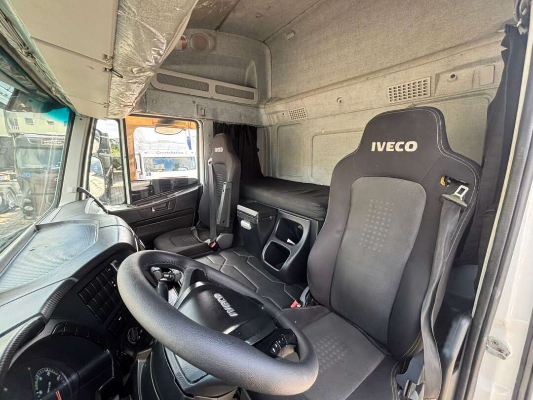 Caminhão IVECO HI ROAD 440 Cavalo Mecânico ANO 2020 de Geração Caminhões e Carretas no Paraná