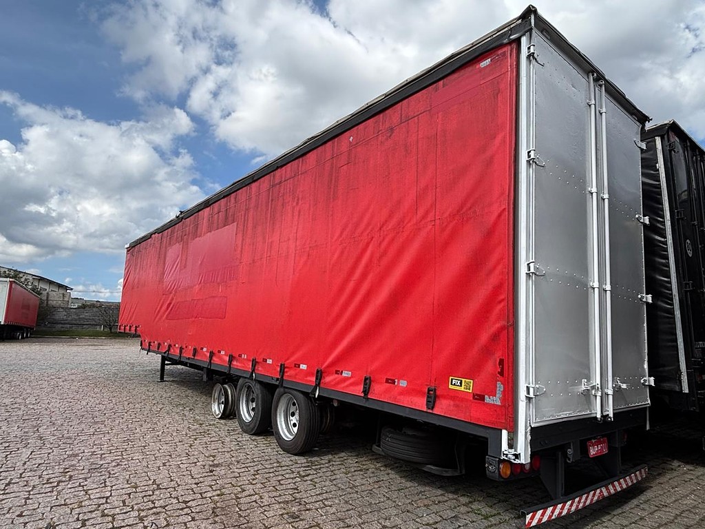 Carreta SEMI-REBOQUE BAU SIDER Randon ANO 2000 1 Eixo de Geração Caminhões e Carretas no Paraná