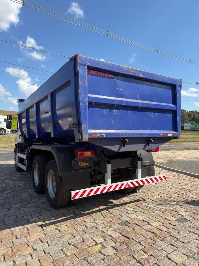 Caminhão VOLVO VM 290 MAX Caçamba Basculante ANO 2023 de G4 Caminhões no Paraná