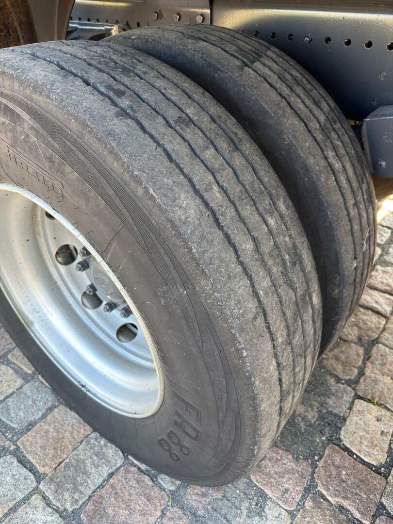 Caminhão VOLVO VM 290 MAX Caçamba Basculante ANO 2023 de G4 Caminhões no Paraná