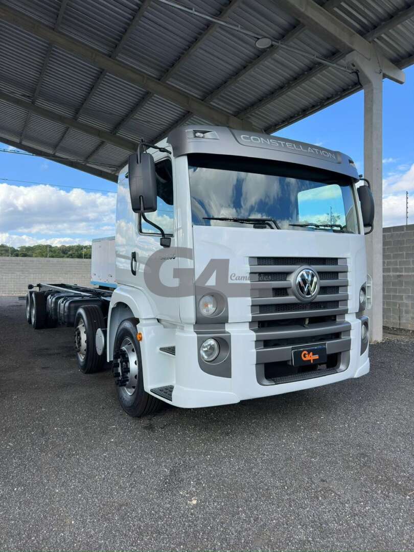 Caminhão VOLKSWAGEN VW 30280 Aves Vivas ANO 2021 de G4 Caminhões no Paraná