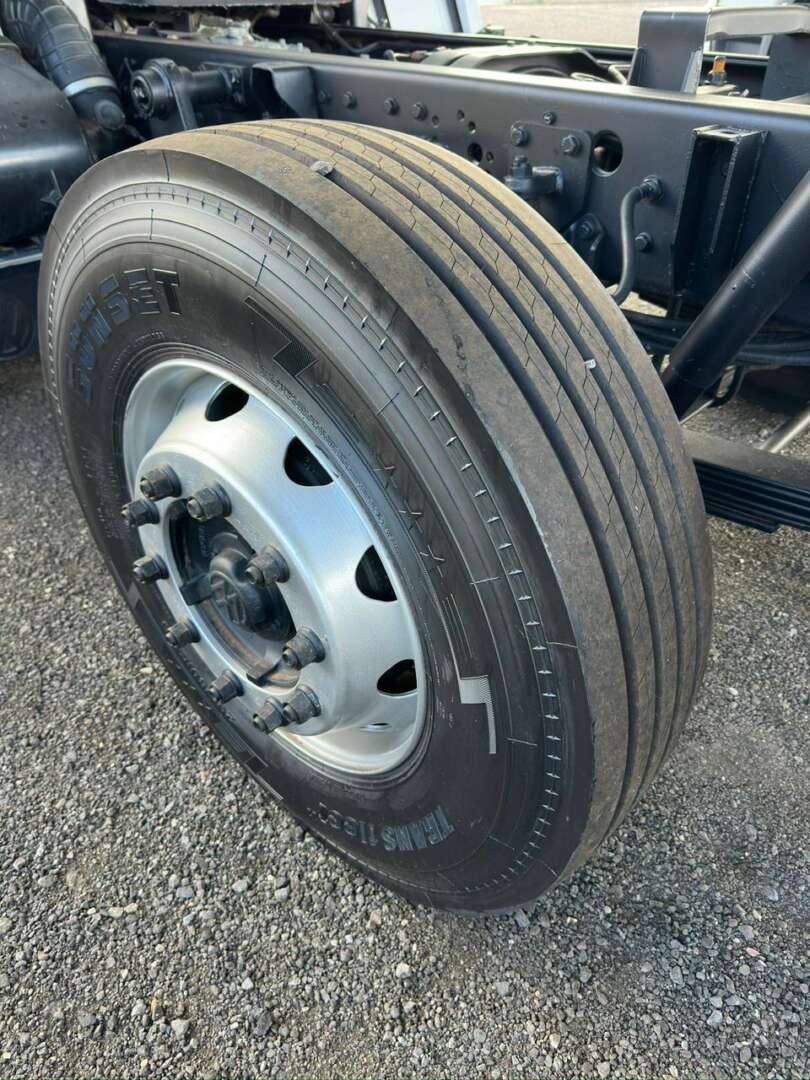 Caminhão VOLKSWAGEN VW 30280 Aves Vivas ANO 2021 de G4 Caminhões no Paraná