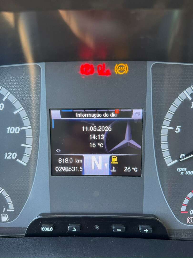 Caminhão MERCEDES BENZ MB 2730 Aves Vivas ANO 2018 de G4 Caminhões no Paraná