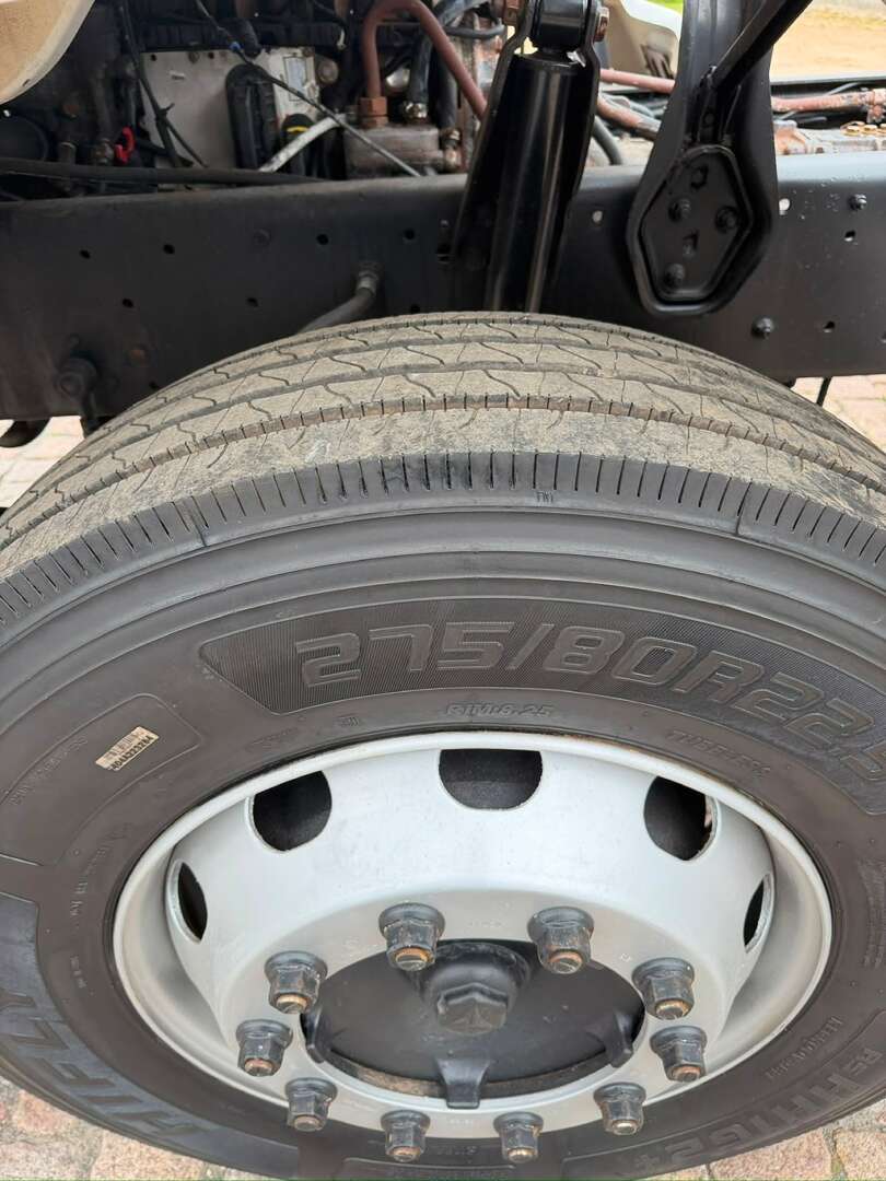 Caminhão MERCEDES BENZ MB 1215 Chassis ANO 2002 de G4 Caminhões no Paraná
