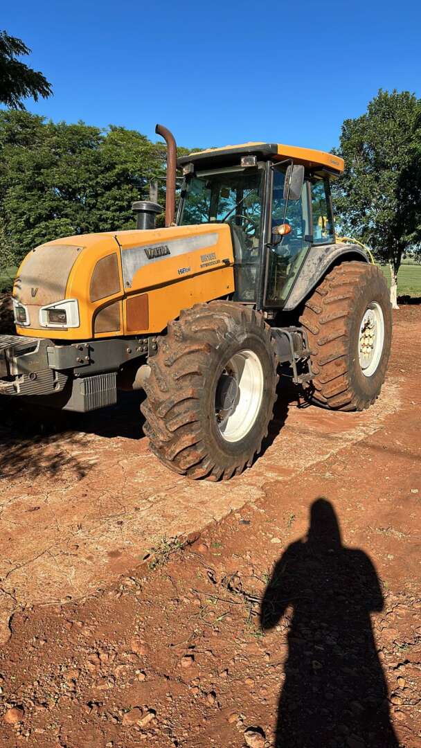 TRATOR VALTRA VALTRA BH 185 ANO 2012 de Auto Máquinas Palotina no Paraná