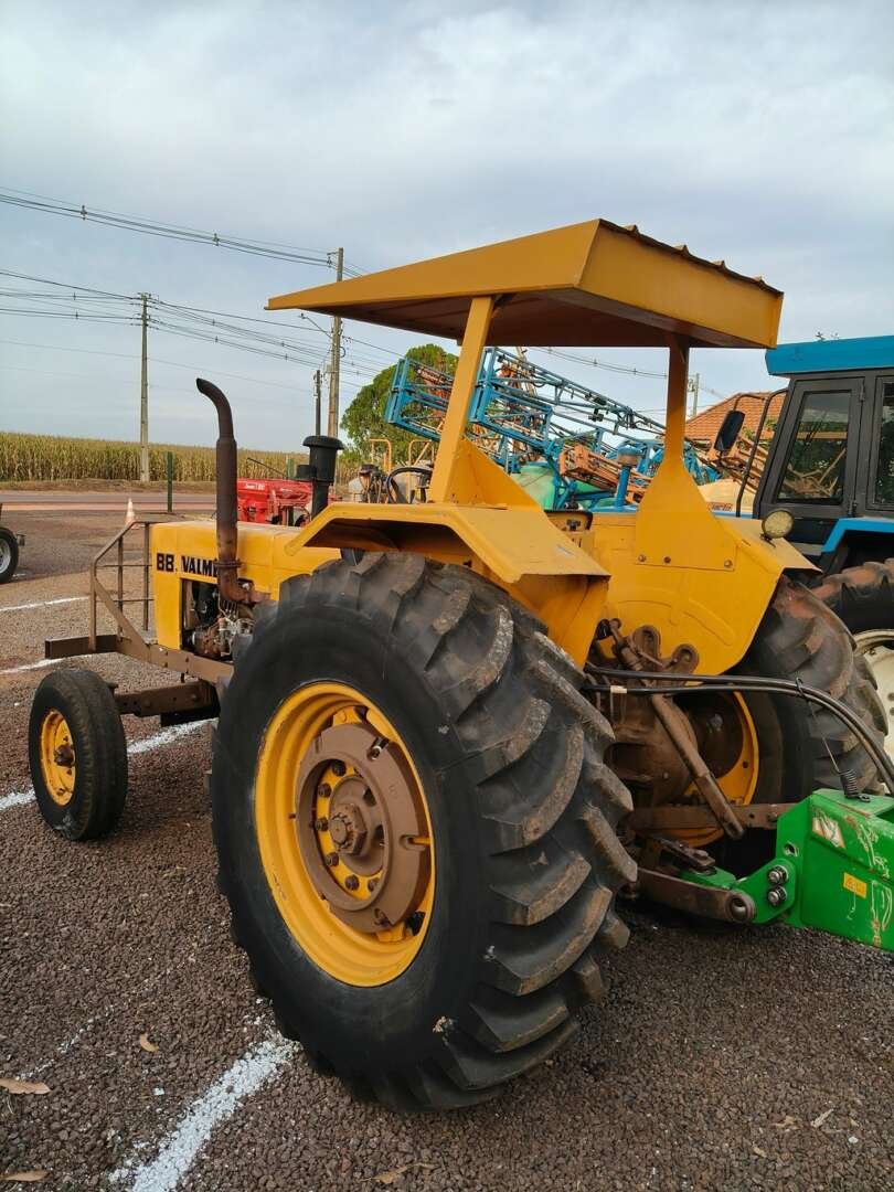 TRATOR VALMET VALMET 88 ANO 1982 de Auto Máquinas Palotina no Paraná