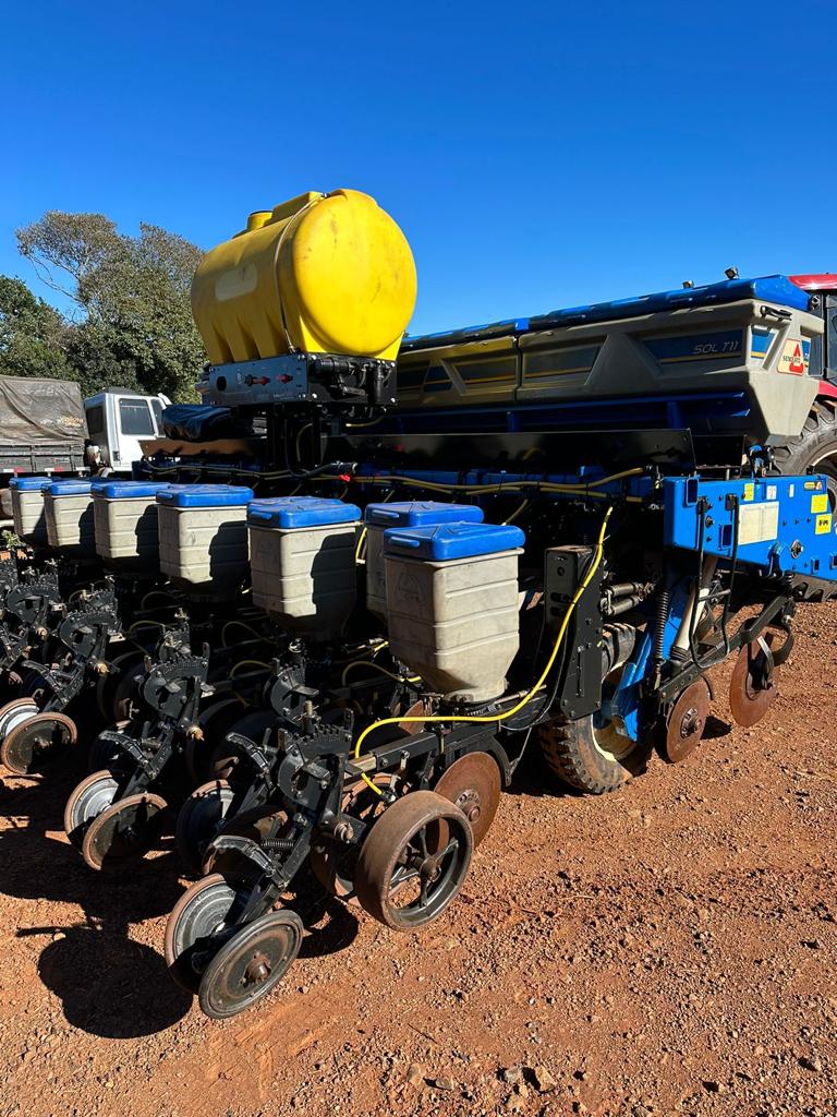 PLANTADEIRA SEMEATO SOL TOWER 11 ANO 2017 de Auto Máquinas Palotina no Paraná