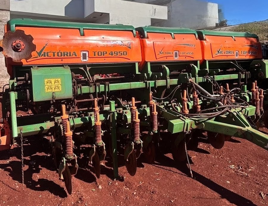 PLANTADEIRA STARA VICTORIA 4950 ANO 2012 de Auto Máquinas Palotina no Paraná