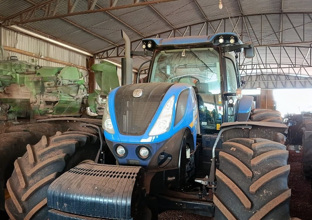 TRATOR NEW HOLLAND NEW T7 245 ANO 2021 de Auto Máquinas Palotina no Paraná