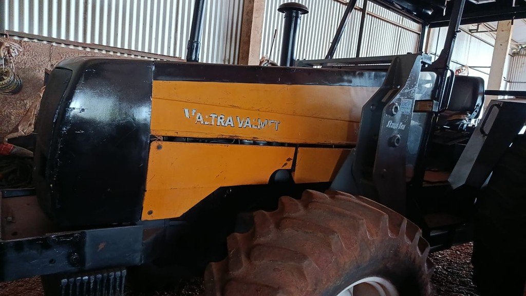 TRATOR VALTRA VALTRA 985 ANO 1997 de Auto Máquinas Palotina no Paraná