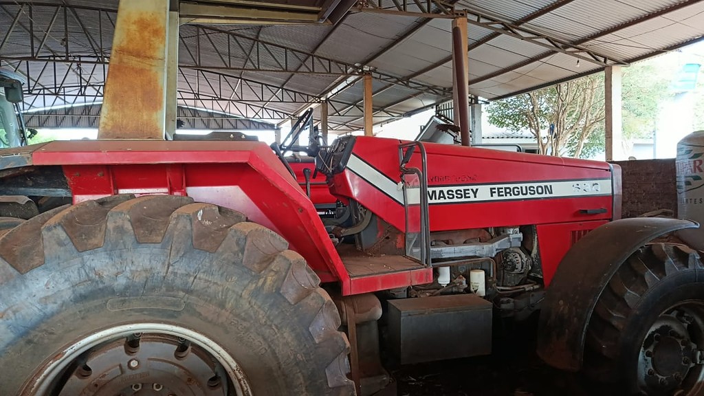TRATOR MASSEY FERGUSON MF 630 ANO 1997 de Auto Máquinas Palotina no Paraná