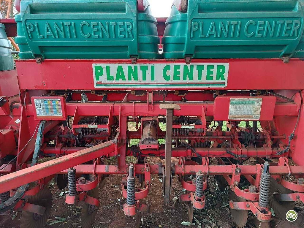 PLANTADEIRA PLANTI CENTER TERRACU’S 12000 ANO 2004 de Auto Máquinas Palotina no Paraná