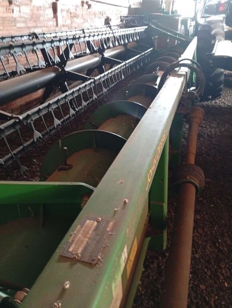 COLHEITADEIRA JONH DEERE JOHN DEERE 9570 STS ANO 2013 de Auto Máquinas Palotina no Paraná