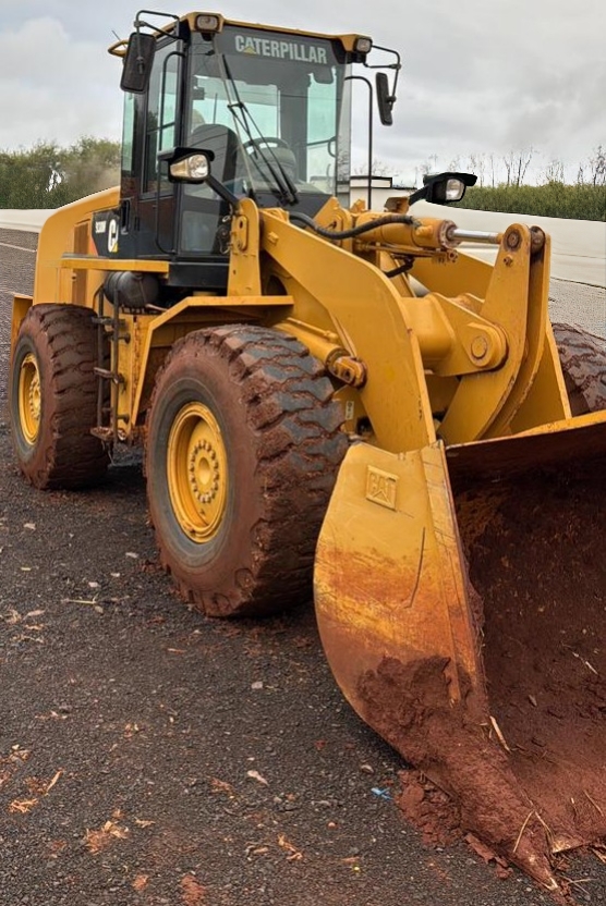 PA CARREGADEIRA CATERPILLAR 938H ANO 2013 de Auto Máquinas Palotina no Paraná