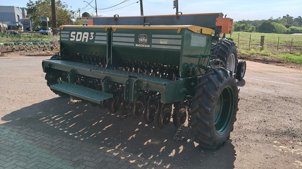 SEMEADEIRA TATU SDA3 ANO 2002 de Auto Máquinas Palotina no Paraná