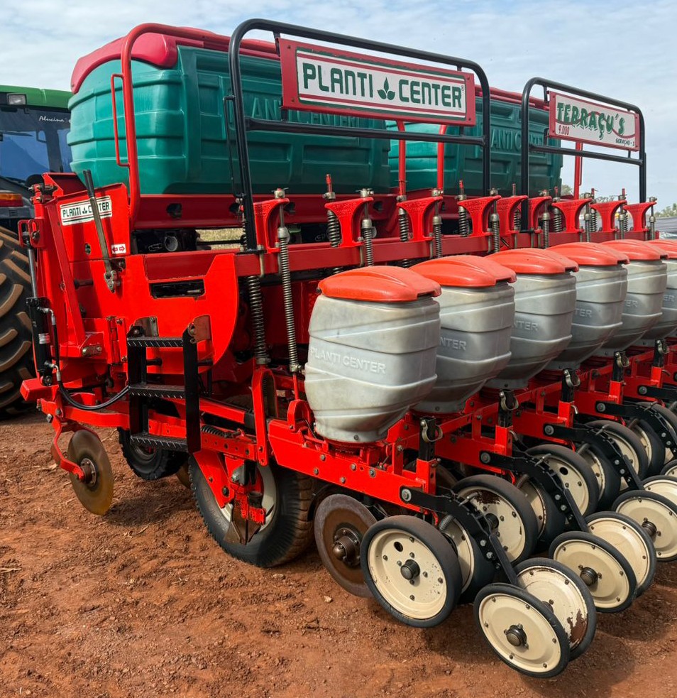 PLANTADEIRA PLANTI CENTER TERRACU’S 9000 ANO 2014 de Auto Máquinas Palotina no Paraná