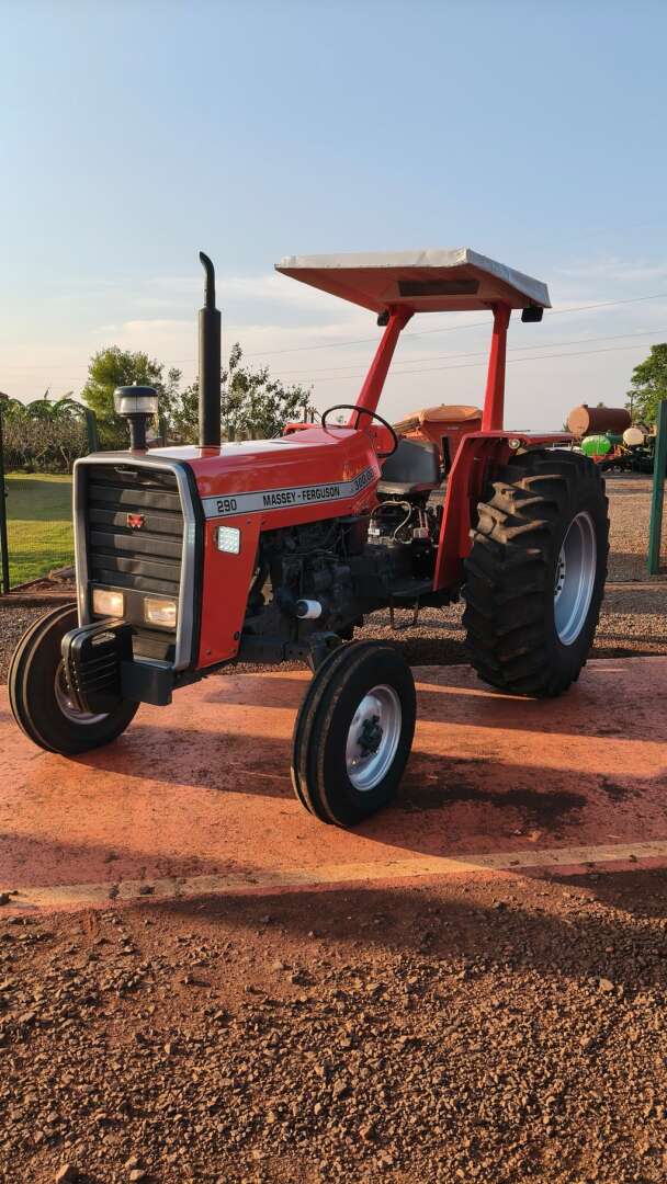 TRATOR MASSEY FERGUSON MF 290 ANO 1987 de Auto Máquinas Palotina no Paraná