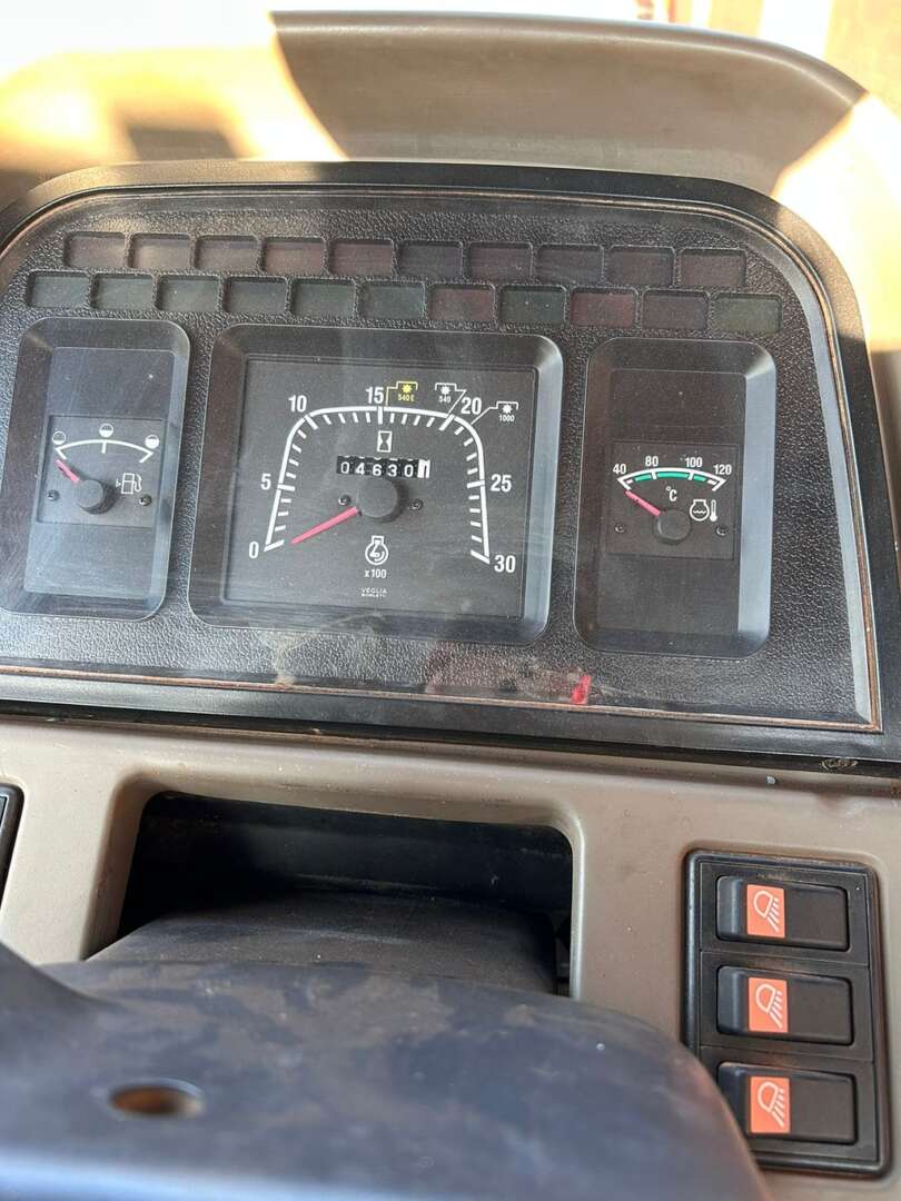 PULVERIZADOR CASE PATRIOT 350 ANO 2012 de Auto Máquinas Palotina no Paraná