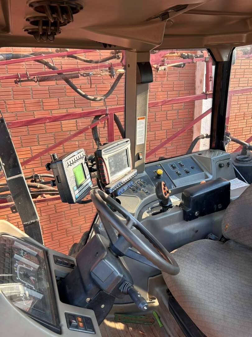 PULVERIZADOR CASE PATRIOT 350 ANO 2012 de Auto Máquinas Palotina no Paraná