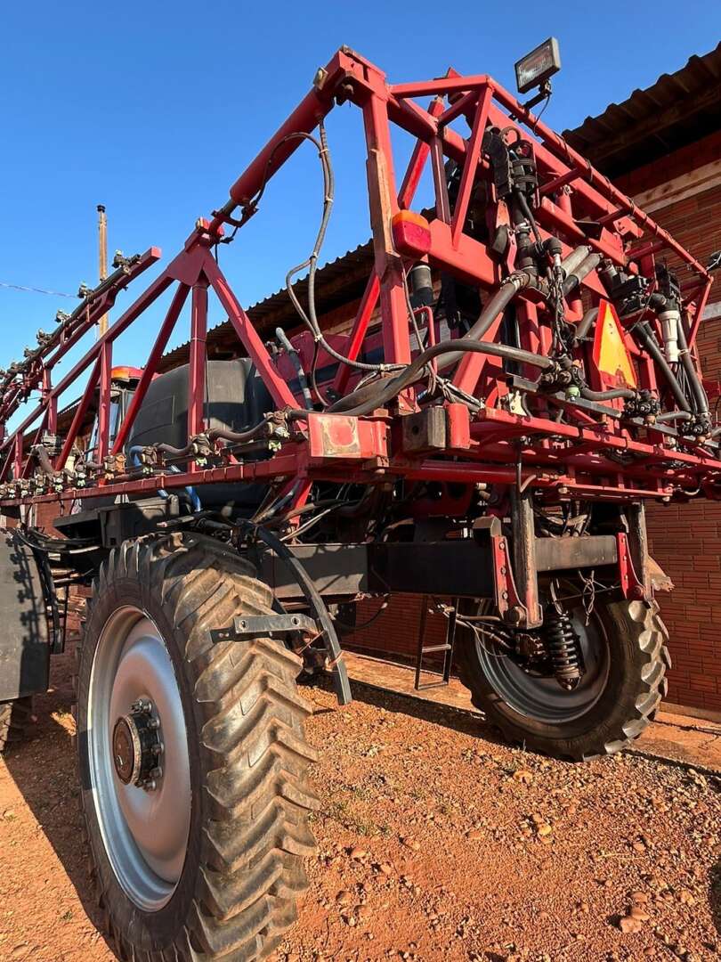 PULVERIZADOR CASE PATRIOT 350 ANO 2012 de Auto Máquinas Palotina no Paraná