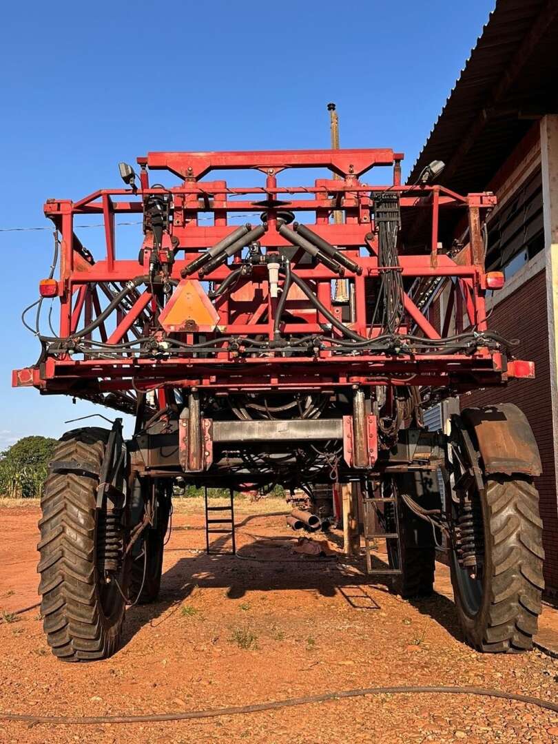 PULVERIZADOR CASE PATRIOT 350 ANO 2012 de Auto Máquinas Palotina no Paraná