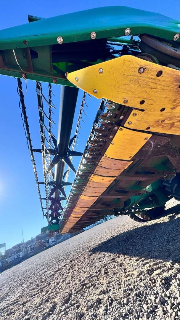 COLHEITADEIRA JONH DEERE JOHN DEERE 9470 STS ANO 2013 de Auto Máquinas Palotina no Paraná