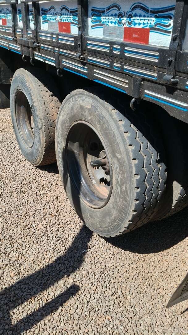 Caminhão MERCEDES BENZ MB 1618 Carroceria ANO 1994 de Auto Máquinas Palotina no Paraná