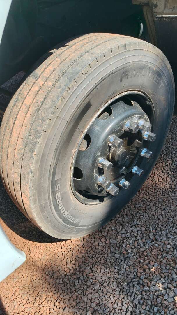 Caminhão MERCEDES BENZ MB 1618 Carroceria ANO 1994 de Auto Máquinas Palotina no Paraná