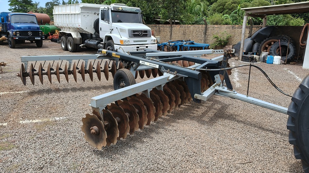IMPLEMENTOS AGRICOLAS GRADE NIVELADORA NIVELADORA 52 DISCOS ANO 2019 de Auto Máquinas Palotina no Paraná