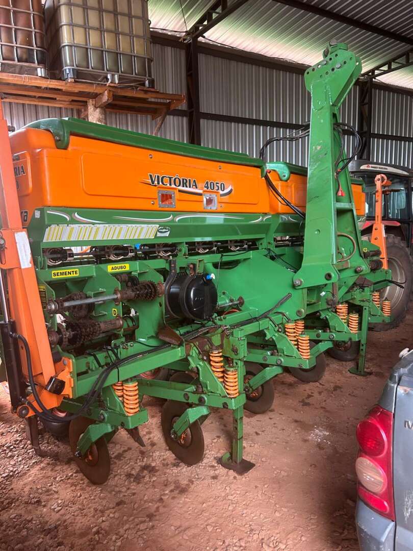 PLANTADEIRA STARA VICTORIA 4050 ANO 2014 de Auto Máquinas Palotina no Paraná