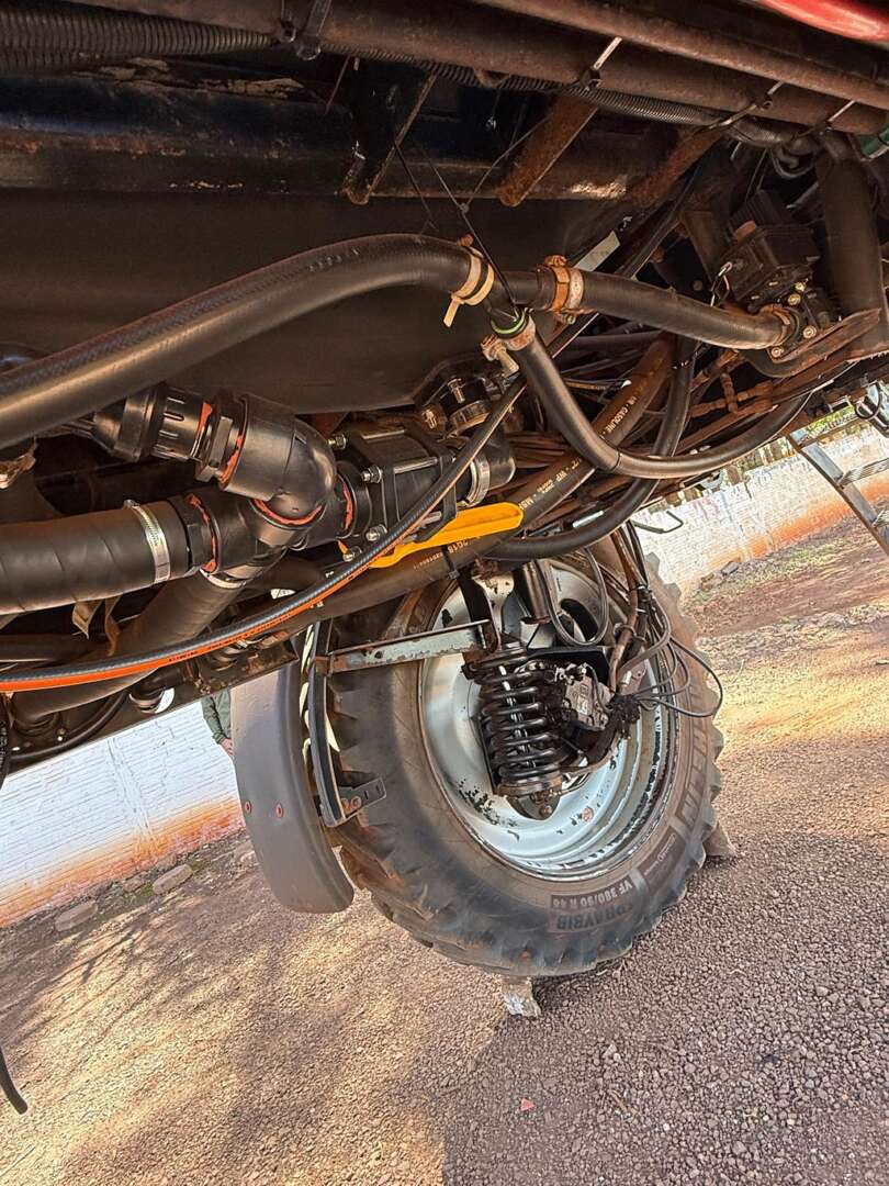 PULVERIZADOR CASE PATRIOT 350 ANO 2010 de Auto Máquinas Palotina no Paraná