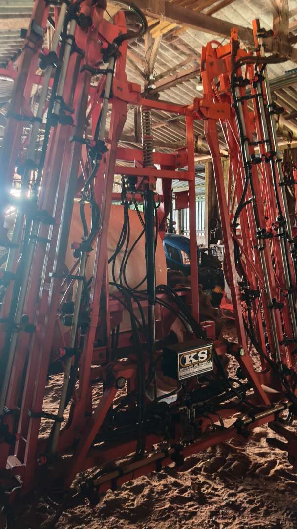 PULVERIZADOR KUHN RANGER 2000 ANO 2020 de Auto Máquinas Palotina no Paraná