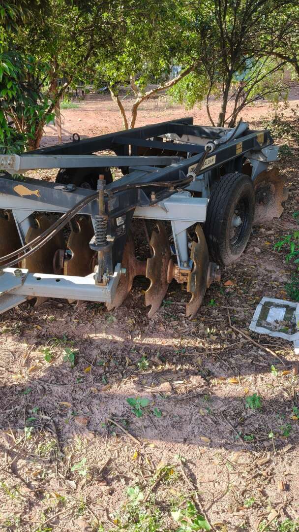 IMPLEMENTOS AGRICOLAS GRADE INTERMEDIÁRIA INTERMEDIÁRIA 18 DISCOS ANO 2021 de Auto Máquinas Palotina no Paraná