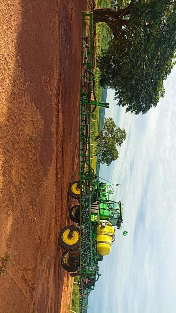 PULVERIZADOR JOHN DEERE JOHN DEERE M4025 ANO 2022 de Auto Máquinas Palotina no Paraná