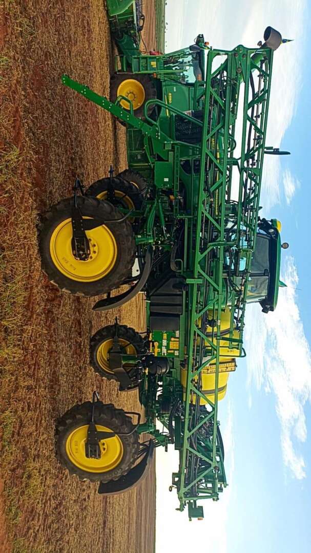 PULVERIZADOR JOHN DEERE JOHN DEERE M4025 ANO 2022 de Auto Máquinas Palotina no Paraná