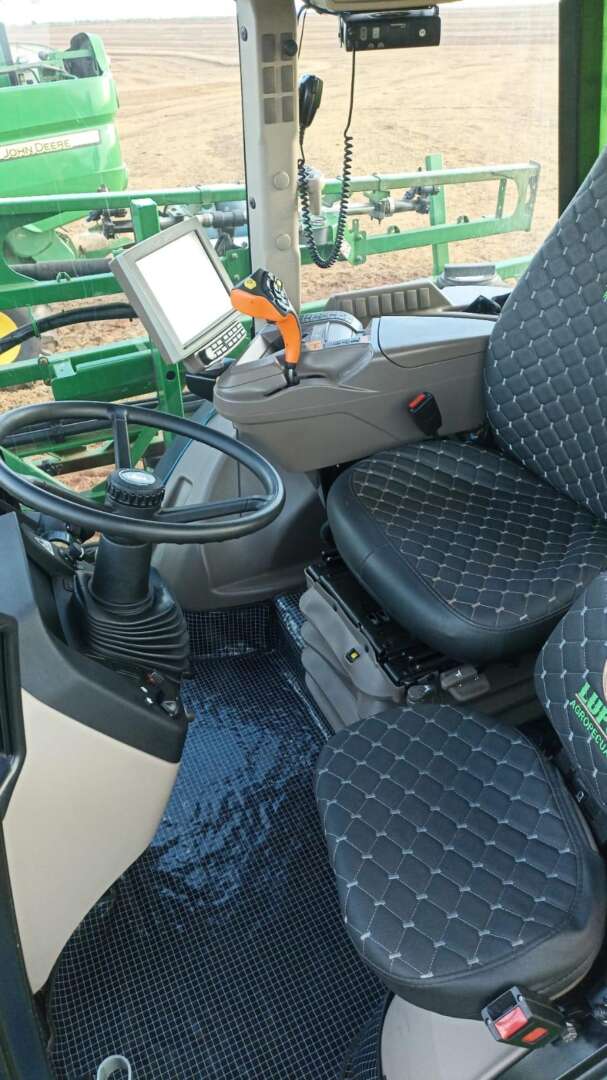 PULVERIZADOR JOHN DEERE JOHN DEERE M4025 ANO 2022 de Auto Máquinas Palotina no Paraná