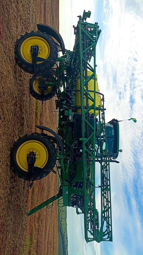 PULVERIZADOR JOHN DEERE JOHN DEERE M4025 ANO 2022 de Auto Máquinas Palotina no Paraná