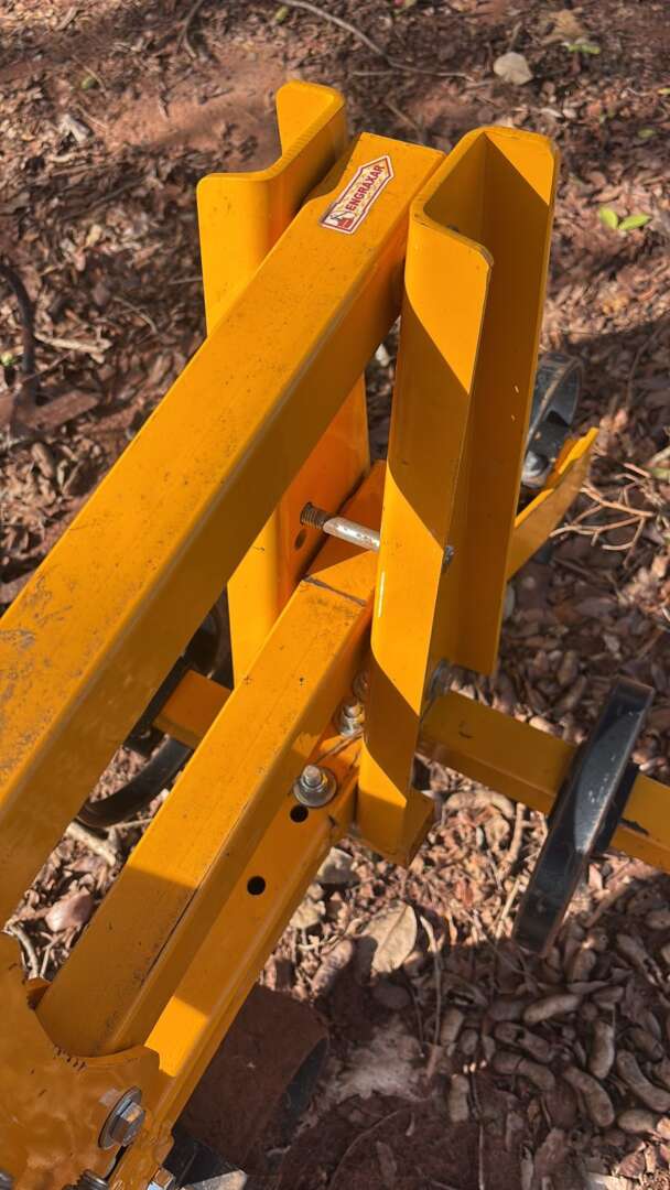 IMPLEMENTOS AGRICOLAS CULTIVADOR 3 LINHAS ANO 2024 de Auto Máquinas Palotina no Paraná