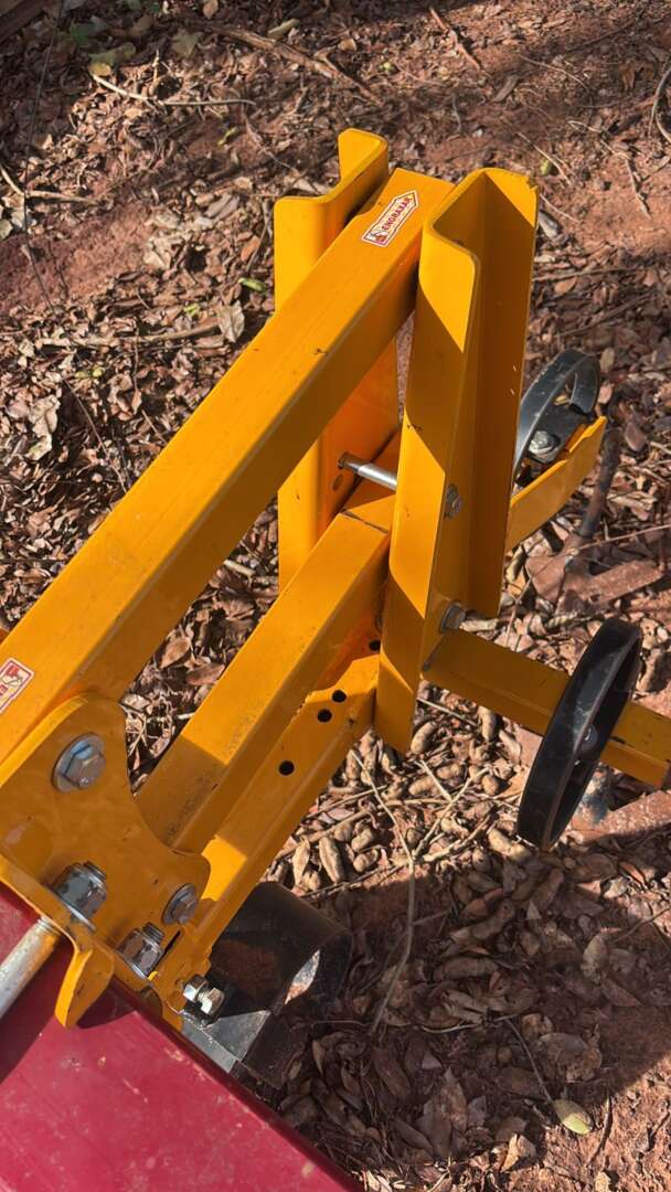 IMPLEMENTOS AGRICOLAS CULTIVADOR 3 LINHAS ANO 2024 de Auto Máquinas Palotina no Paraná