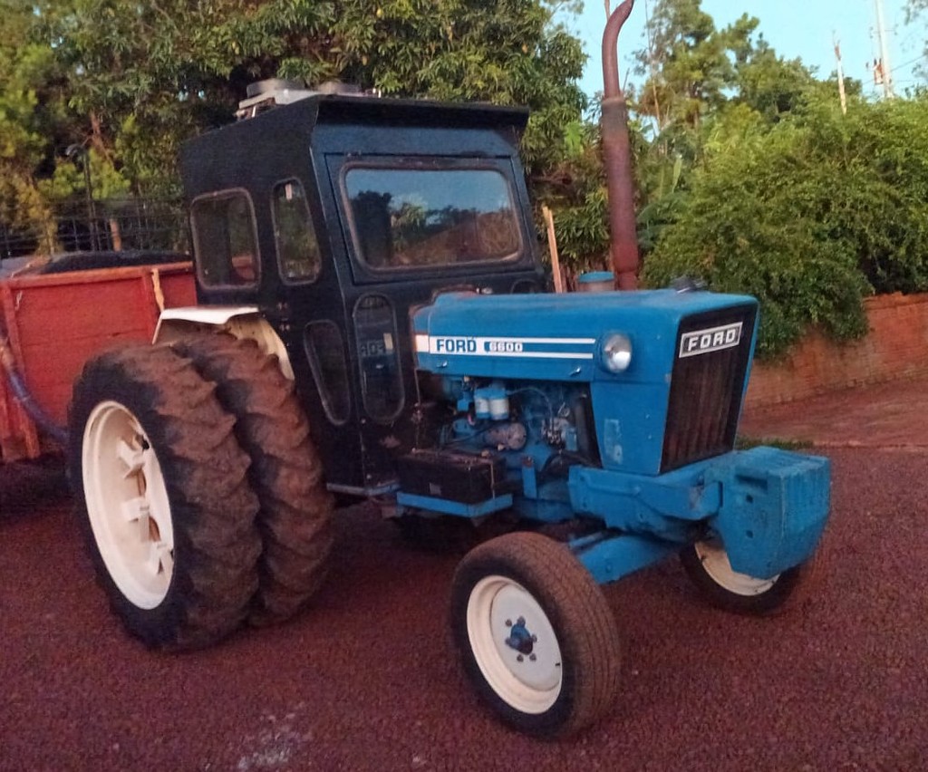 TRATOR FORD FORD 6600 ANO 1984 de Auto Máquinas Palotina no Paraná