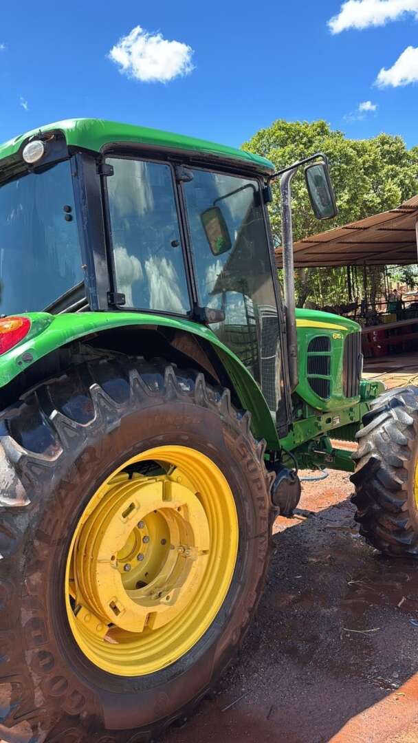 TRATOR JOHN DEERE JOHN DEERE 6115 ANO 2021 de Auto Máquinas Palotina no Paraná